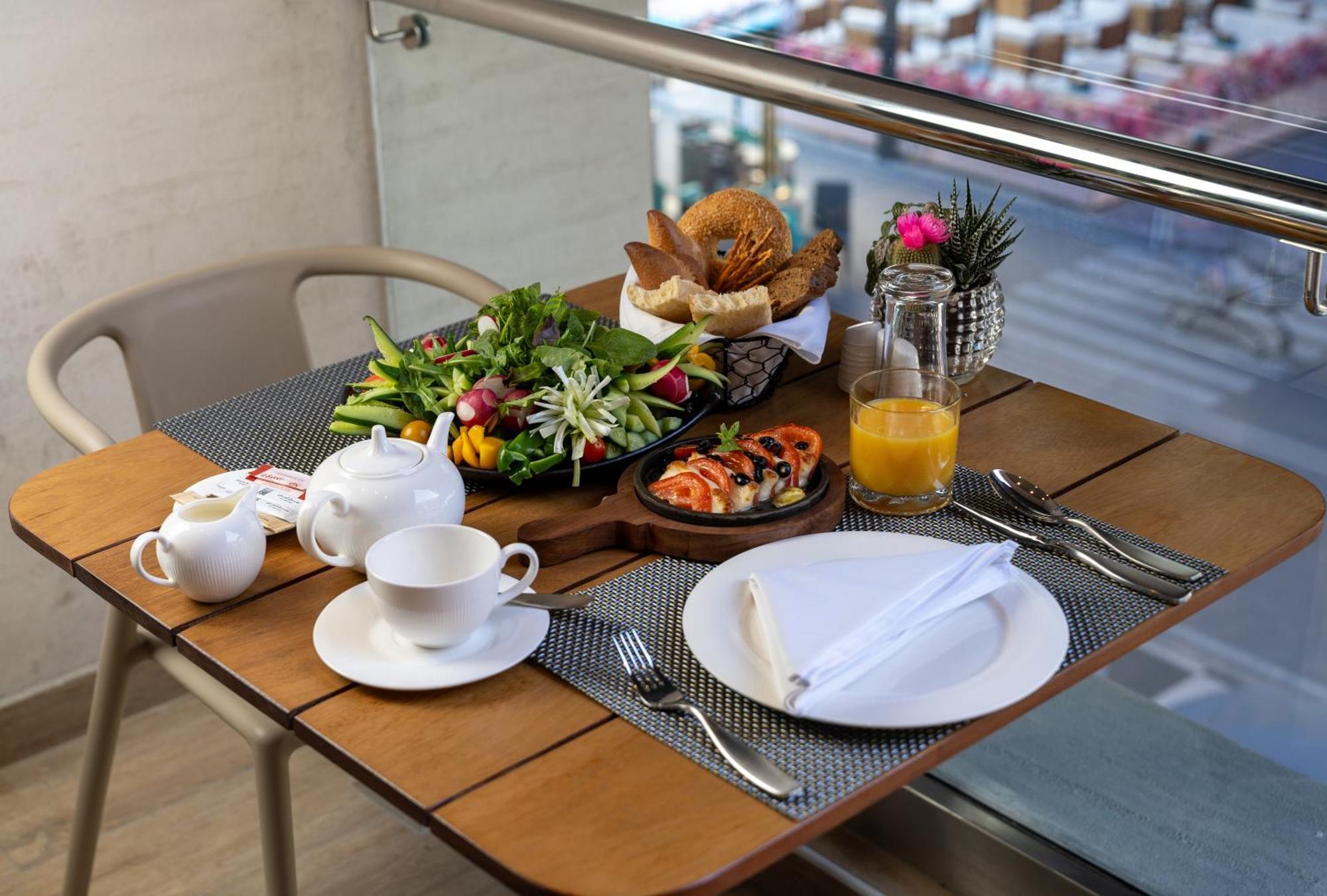 West Walk Retaj Hotel Al Rayyan Ngoại thất bức ảnh